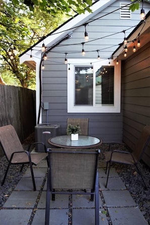 Outdoor dining - Midtown Bungalow, 3 blocks to shops & dining! (Coeur d'Alene)