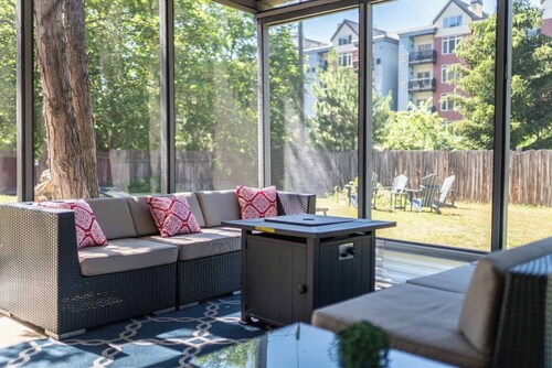 Walk to Silver Mtn Resort, Game Room & Hot Tub!