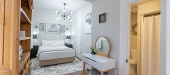 The Flat on 5th-walk to dt!