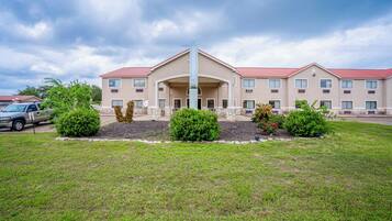 Mặt tiền nơi lưu trú