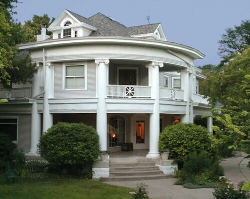The Garrett House.