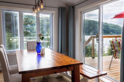 Chalet De Mama (Jacuzzi with View on Beautiful Lake)