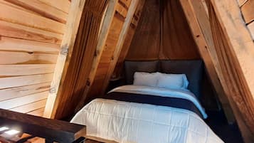 Chalet | Luxe beddengoed, donzen dekbedden, individueel gemeubileerd, gratis wifi