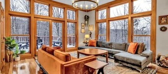 Ellicottville Treetop Retreat: All seasons Ellicottville Chalet