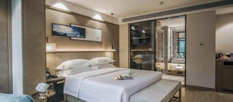 Joy Hotel