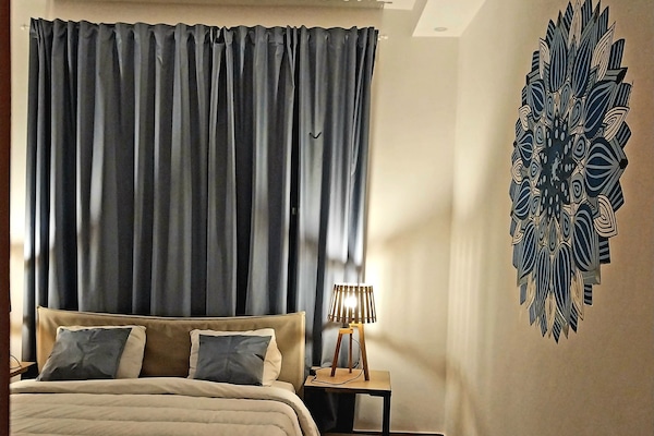 Dobbeltrom – standard | Blendingsgardiner, lydisolert, strykejern/-brett og wi-fi (inkludert)