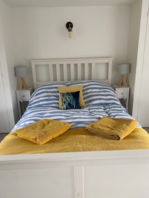 1 chambre, lit parapluie, Wi-Fi, draps fournis