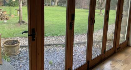 River and country views & woodburner at ‘The Nest’