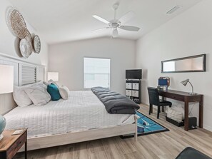 2 bedrooms, iron/ironing board, internet, bed sheets