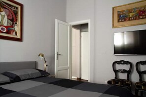 1 bedroom, WiFi, bed sheets - Bright open space in Central Station area (Milano)