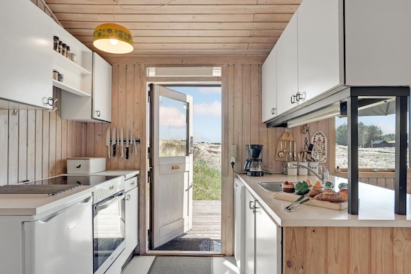 Frigorifero, piano cottura, lavastoviglie, macchina per tè/caffè