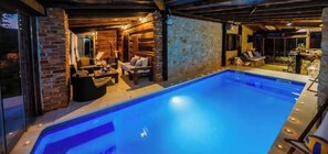 Innenpool, beheizter Pool