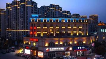 المنشأة من الخارج