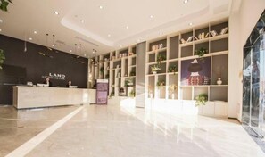 Lobby - Lan'o Shangpin Hotel Xiangshuihua Never Sleeping City (Xiangshui)