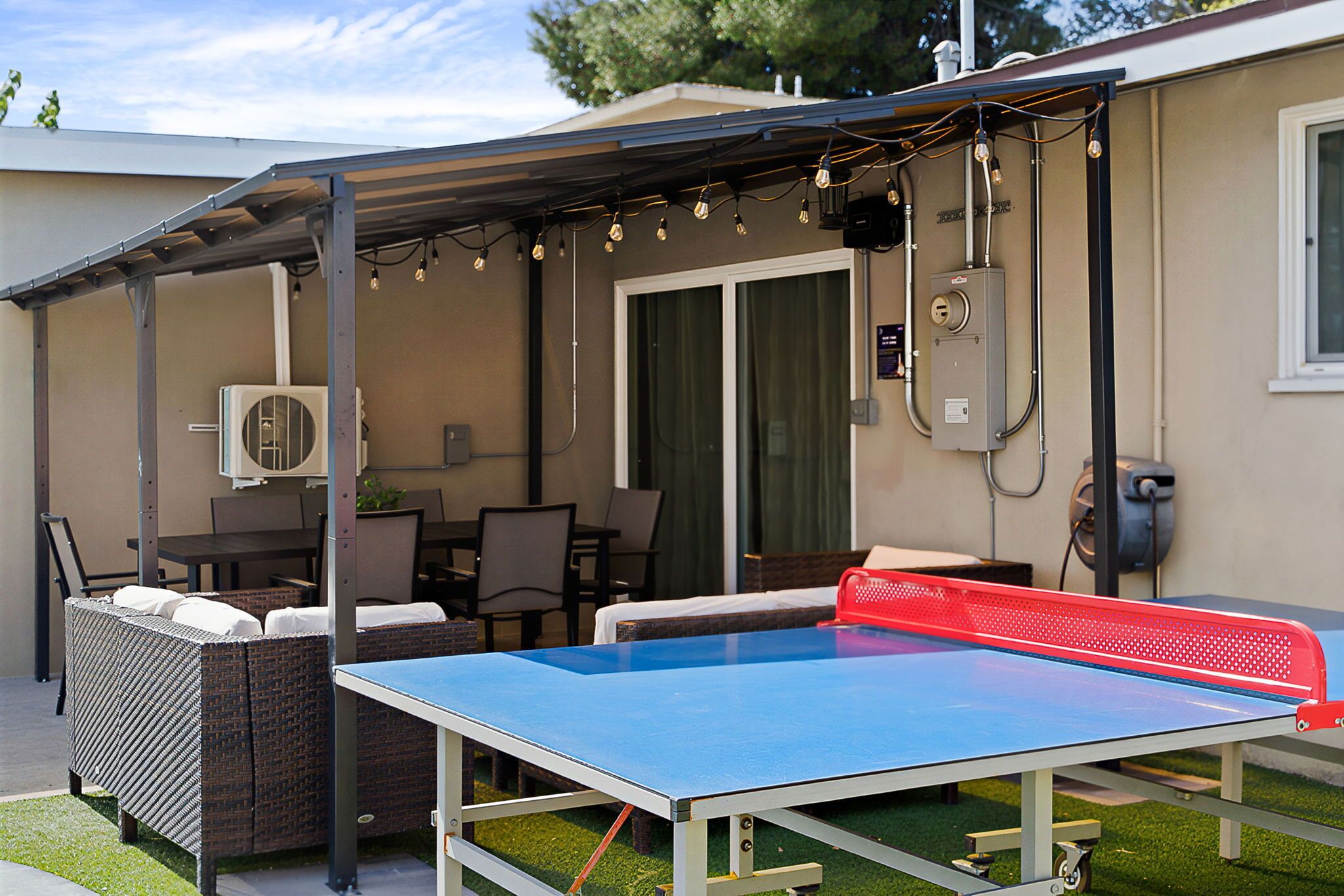 屋外ダイニングエリア