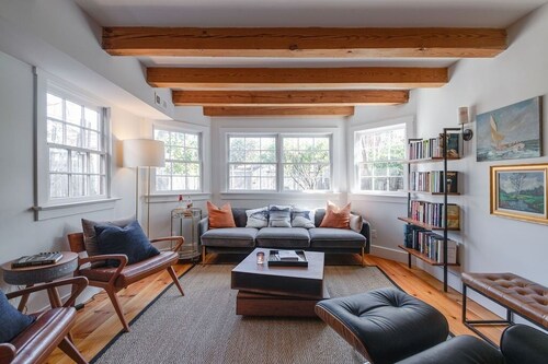 The Tidewater - Private Garden + Rare Parking