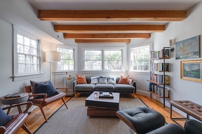 The Tidewater - Private Garden + Rare Parking