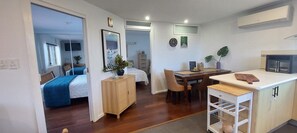 2 bedrooms, in-room safe, desk, iron/ironing board