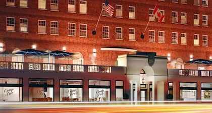 Adirondack Mountain View Retreat â Downtown Saranac Lake