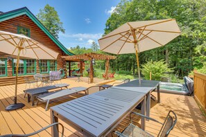 Outdoor dining - Accord Vacation Rental w/ Pool & Hot Tub! (Accord)