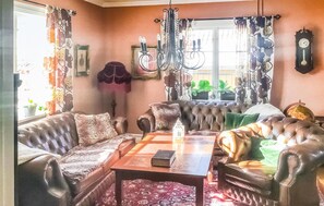 Fireplace - Cozy home in Skutskär with sauna (Skutskär)