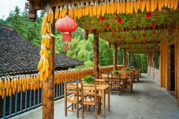 Restaurant - Xiao Bei Lou (Longsheng)