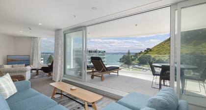 Oceanside Apartment with Iconic Views!
