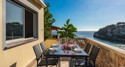 DP: directly on the beach, large terrace, sea view & garden