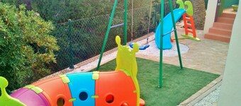 DP: directly on the beach, large terrace, sea view & garden
