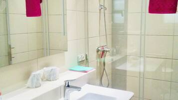 Shower, towels