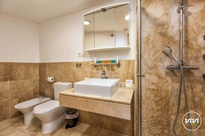 Bathroom - La Roca (Fuengirola)