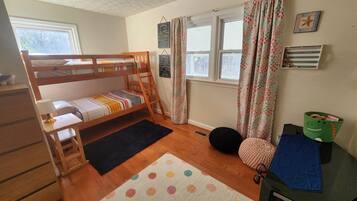 3 bedrooms, free WiFi, bed sheets