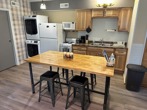 Cozy Sportsman's Hideaway