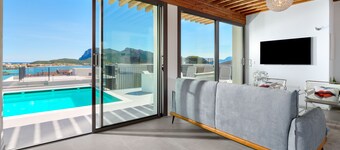 Modern, comfortable villa in Costa Smeralda, Sardinia near Olbia Airport