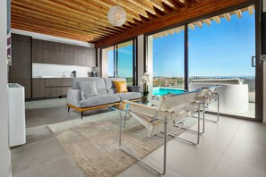 Interior - Modern, comfortable villa in Costa Smeralda, Sardinia near Olbia Airport (Golfo Aranci)