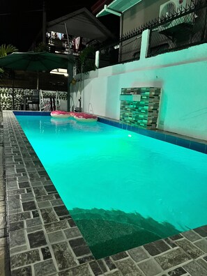 Outdoor pool - Arizona Splash Private Pool Villa (Angeles)