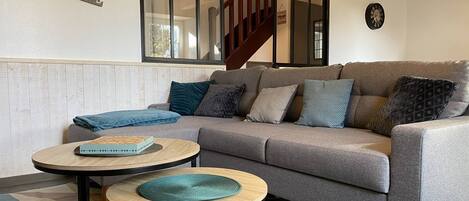 Télévision, cheminée