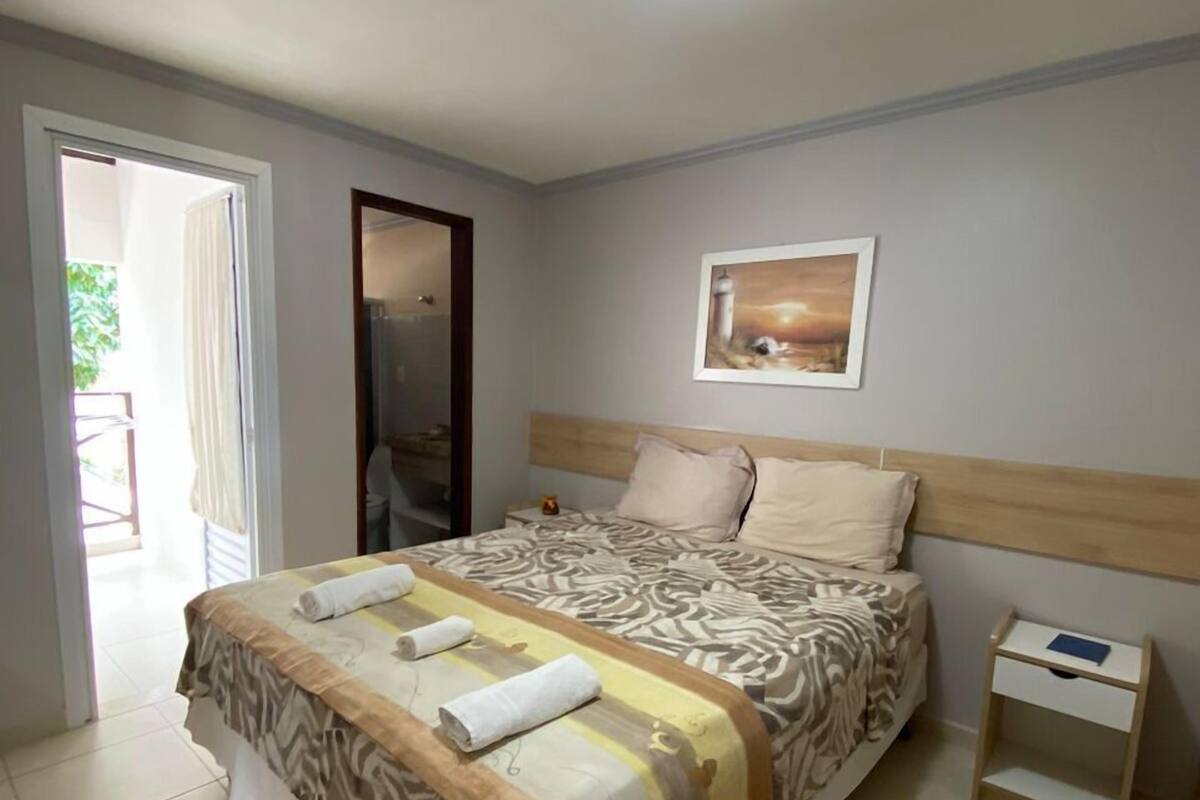 Standard Room | Laptop workspace, free WiFi