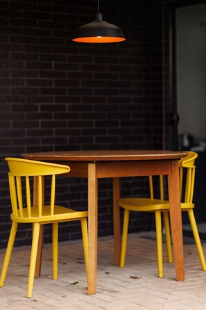 Tempat makan outdoor