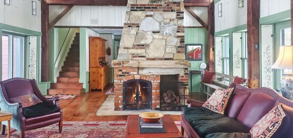 Interior - The Old Orchard Home surrounded by a small apple orchard, large meadows, and a private pond (Brandon)