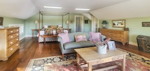 5 Schlafzimmer, Schreibtisch, Bügeleisen/Bügelbrett, kostenloses WLAN