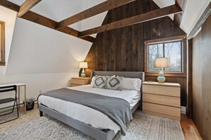 4 quartos, ferros/tábuas de passar roupa, berço de viagem, Wi-Fi