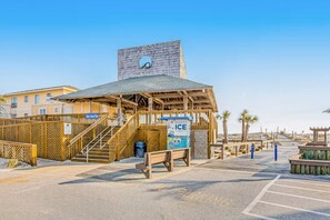 Property grounds - Sandpiper Villa #21 | by Salt Water Vacations (Destin)