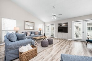 Smart TV - Sandpiper Villa #21 | by Salt Water Vacations (Destin)