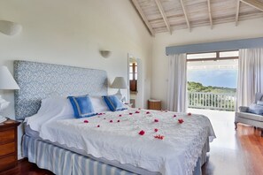 3 chambres, fer et planche à repasser, Wi-Fi, literie fournie