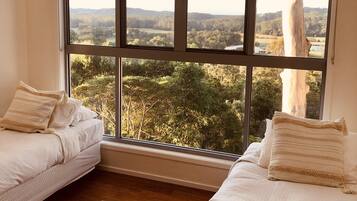 5 bedrooms, iron/ironing board, travel cot, WiFi