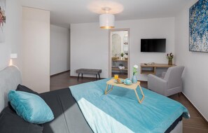 3 bedrooms, travel crib, free WiFi, bed sheets - Awesome home in Stancijeta with kitchen (Stancijeta)