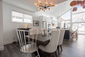 Dining - Private Pool Rehoboth Beach Home Sleeps 9 w/ Parking (Rehoboth Beach)