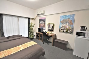 1 bedroom, desk, free WiFi, bed sheets