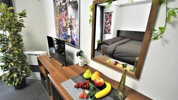 1 bedroom, desk, free WiFi, bed sheets